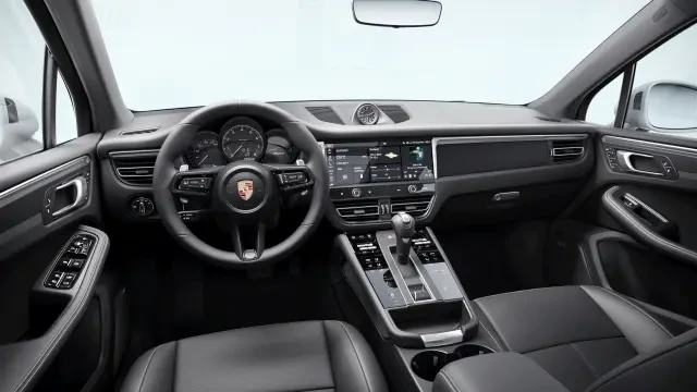 2026 Porsche Macan - Image 30 of 31