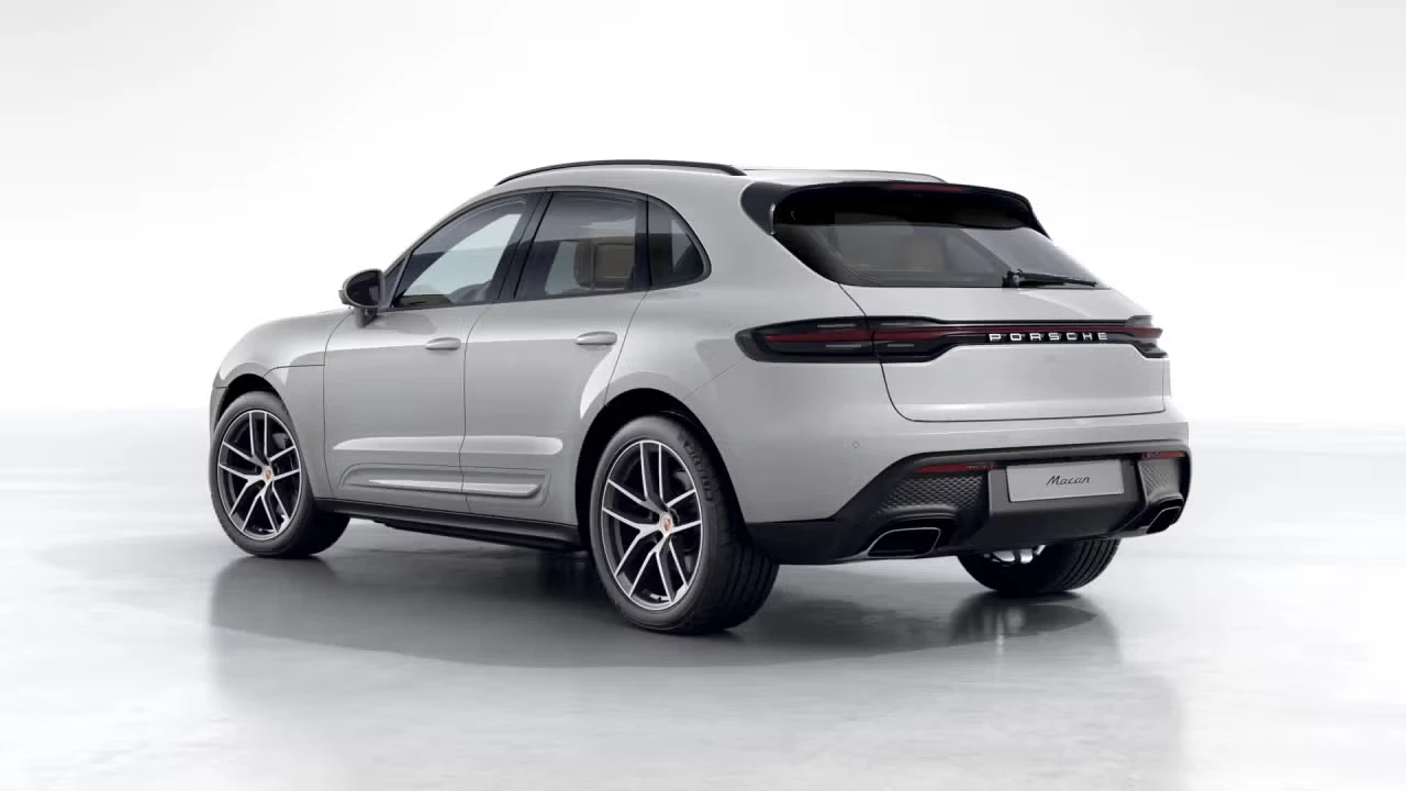 2026 Porsche Macan - Image 20 of 31