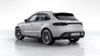 2026 Porsche Macan - Image 17 of 31