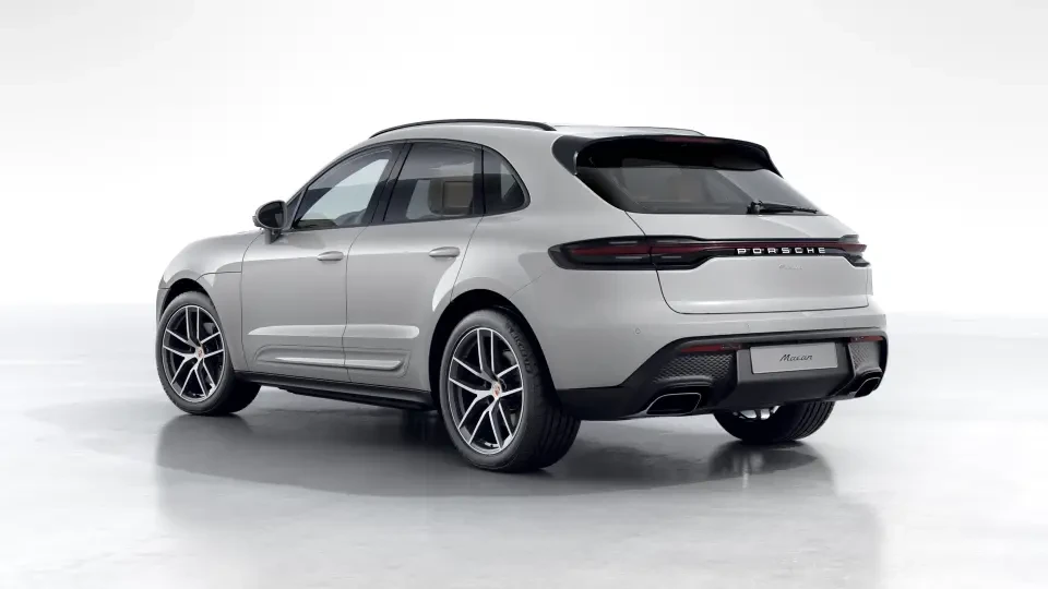 2026 Porsche Macan - Image 23 of 31