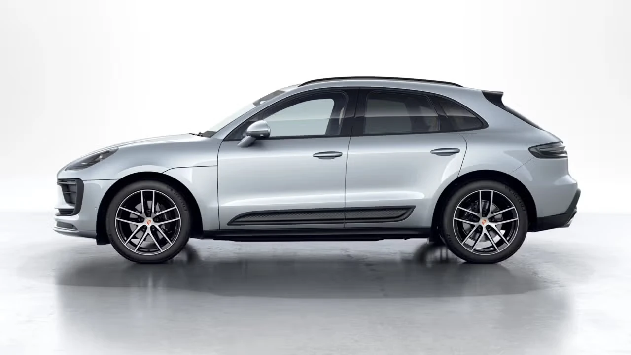 2026 Porsche Macan - Image 12 of 31