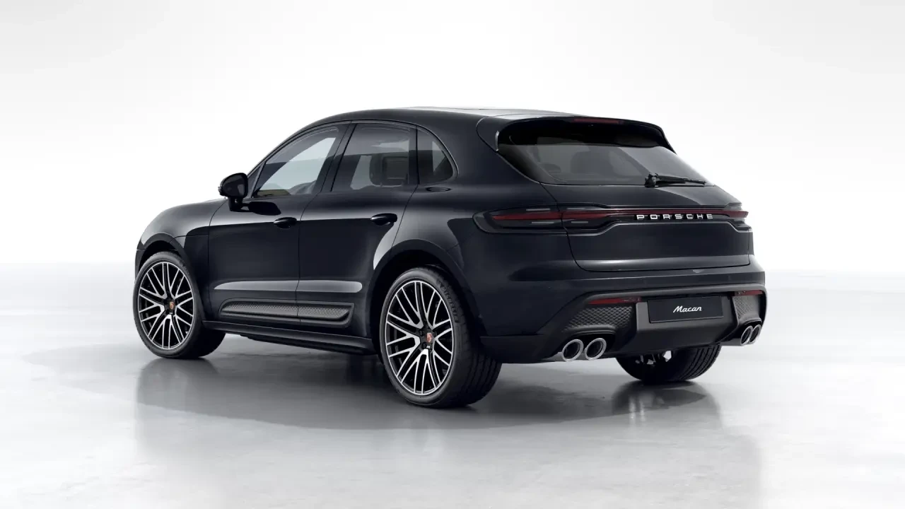 2026 Porsche Macan - Image 24 of 31