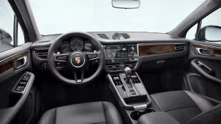 2026 Porsche Macan - Image 25 of 31