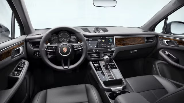 2026 Porsche Macan - Image 26 of 31