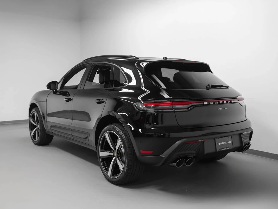 2026 Porsche Macan Electric - Image 3 of 5
