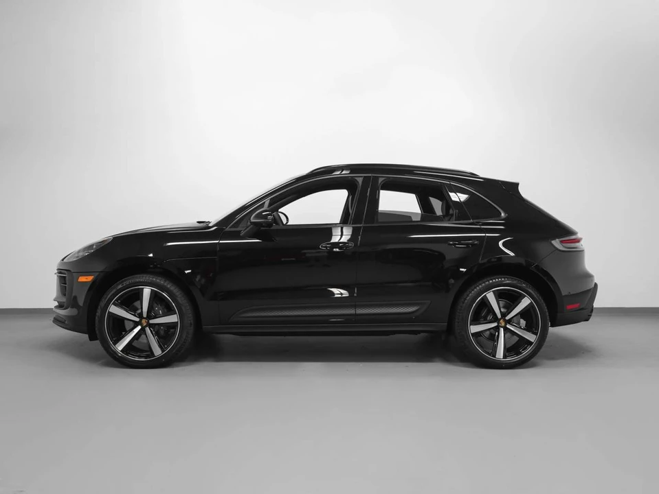 2026 Porsche Macan Electric - Image 2 of 5