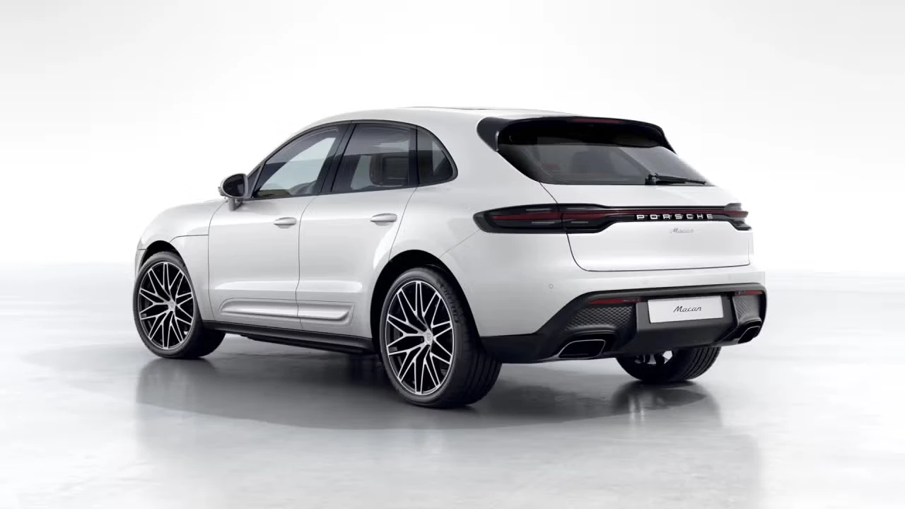 2026 Porsche Macan - Image 20 of 31