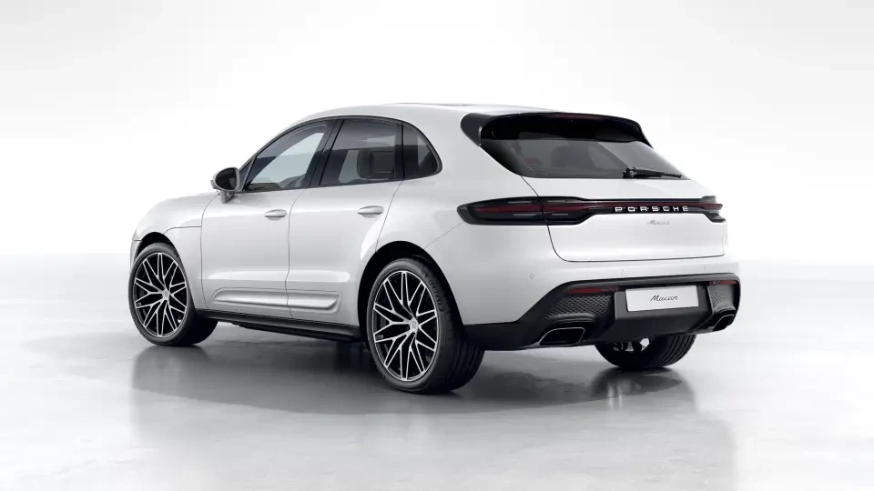 2026 Porsche Macan - Image 23 of 31