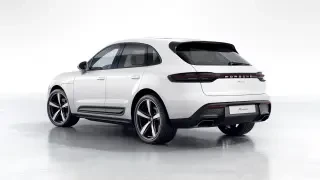2026 Porsche Macan - Image 21 of 31