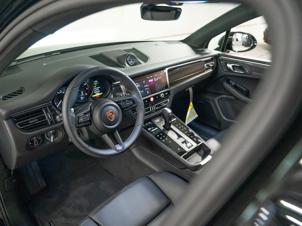 2026 Porsche Macan Electric - Image 4 of 26