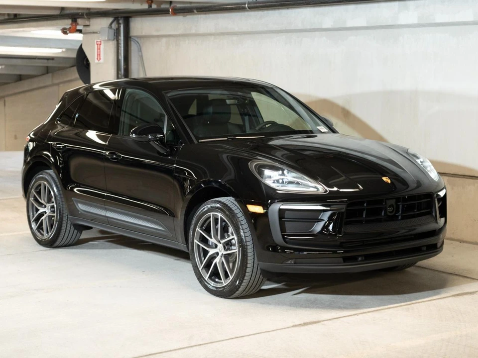2026 Porsche Macan Electric - Image 7 of 26