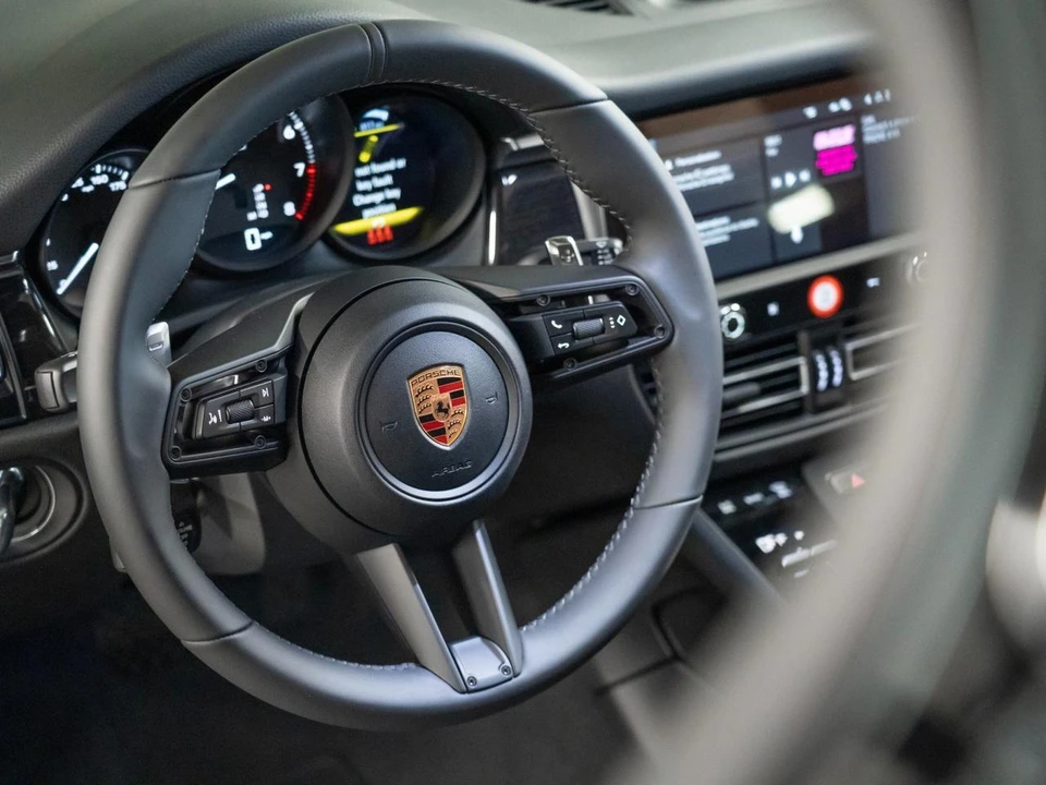 2026 Porsche Macan Electric - Image 13 of 26