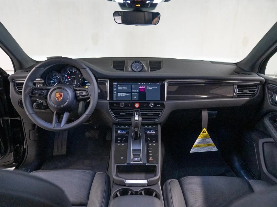 2026 Porsche Macan Electric - Image 23 of 26
