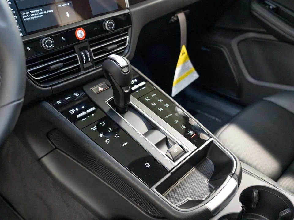 2026 Porsche Macan Electric - Image 20 of 26
