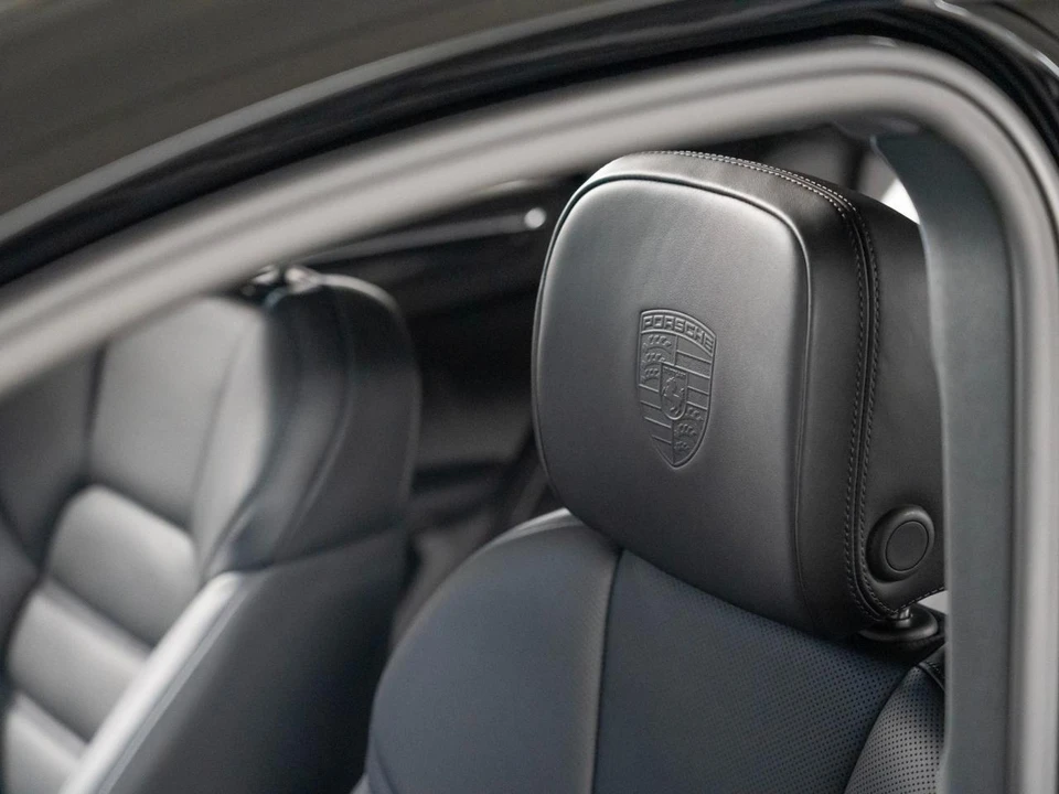 2026 Porsche Macan Electric - Image 22 of 26