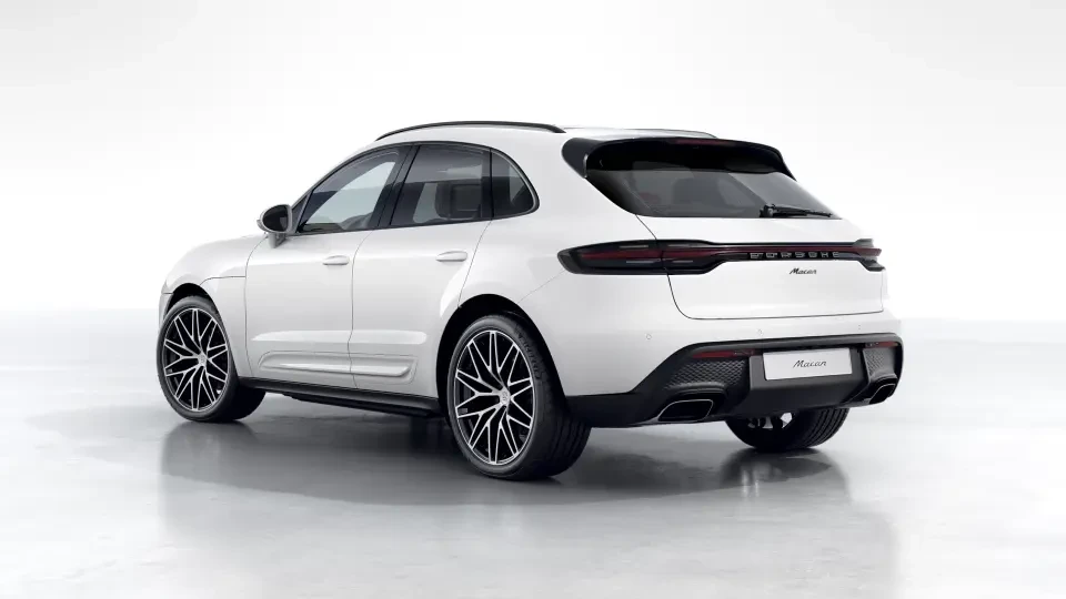 2026 Porsche Macan - Image 23 of 31