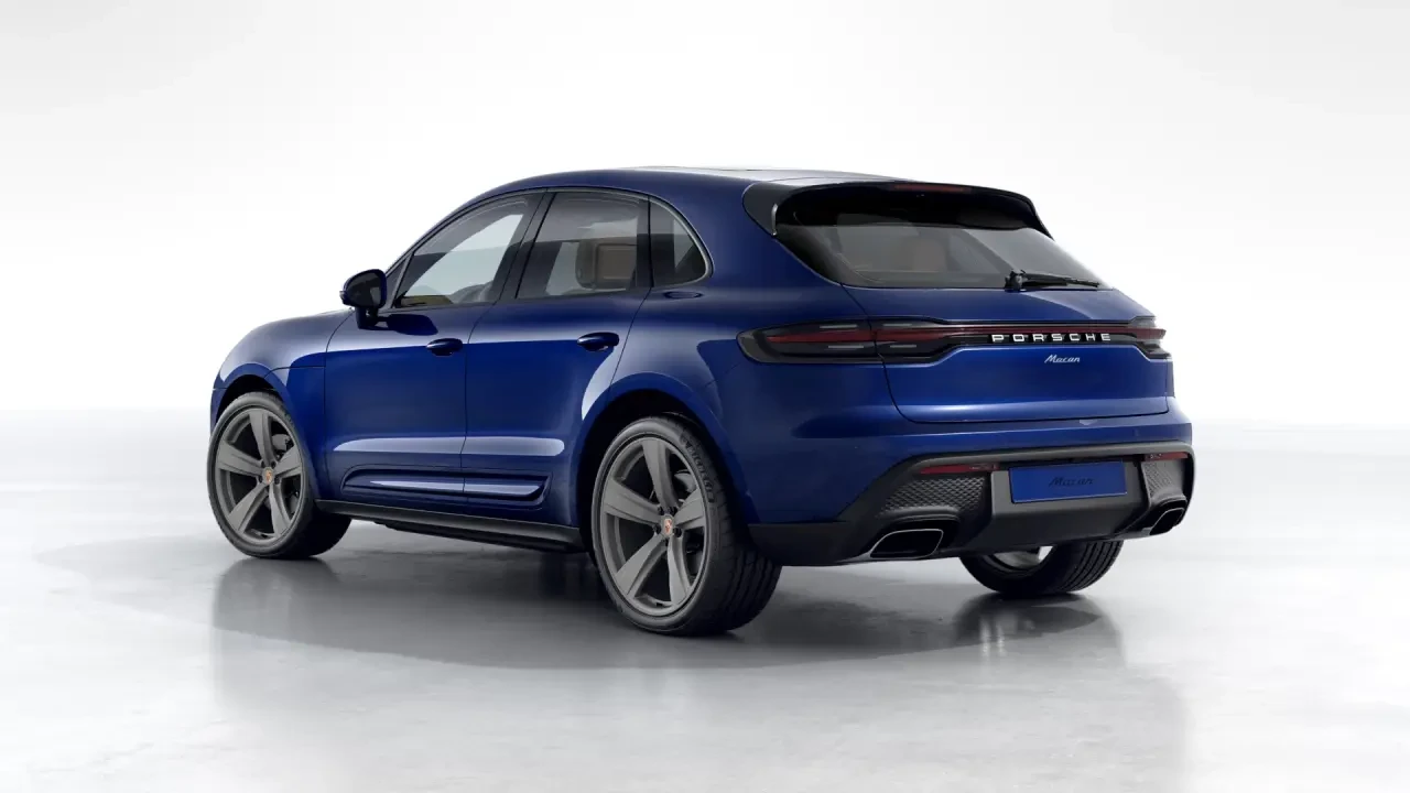 2026 Porsche Macan - Image 24 of 31