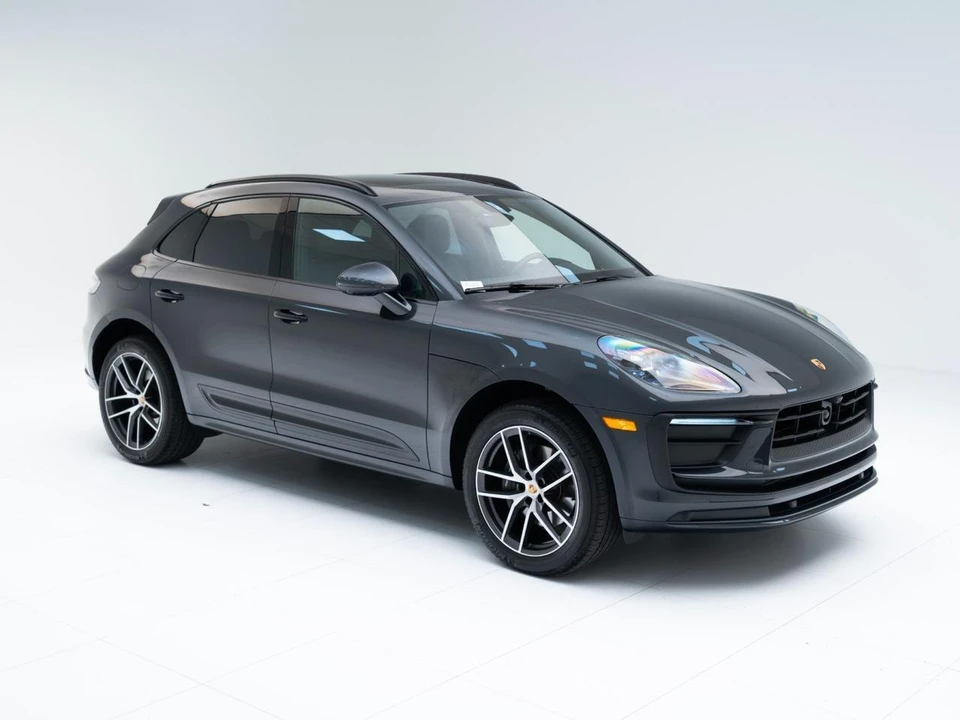 2026 Porsche Macan - Image 7 of 29