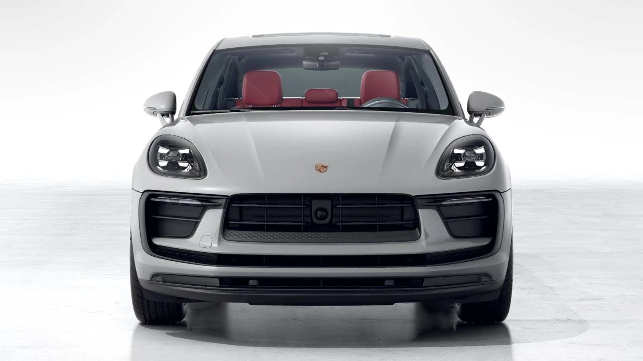 2026 Porsche Macan - Image 8 of 10