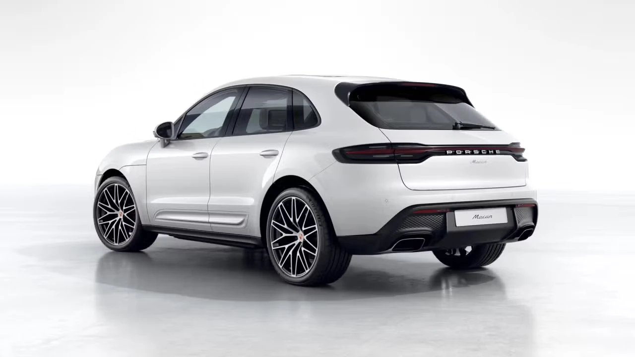 2026 Porsche Macan - Image 20 of 31
