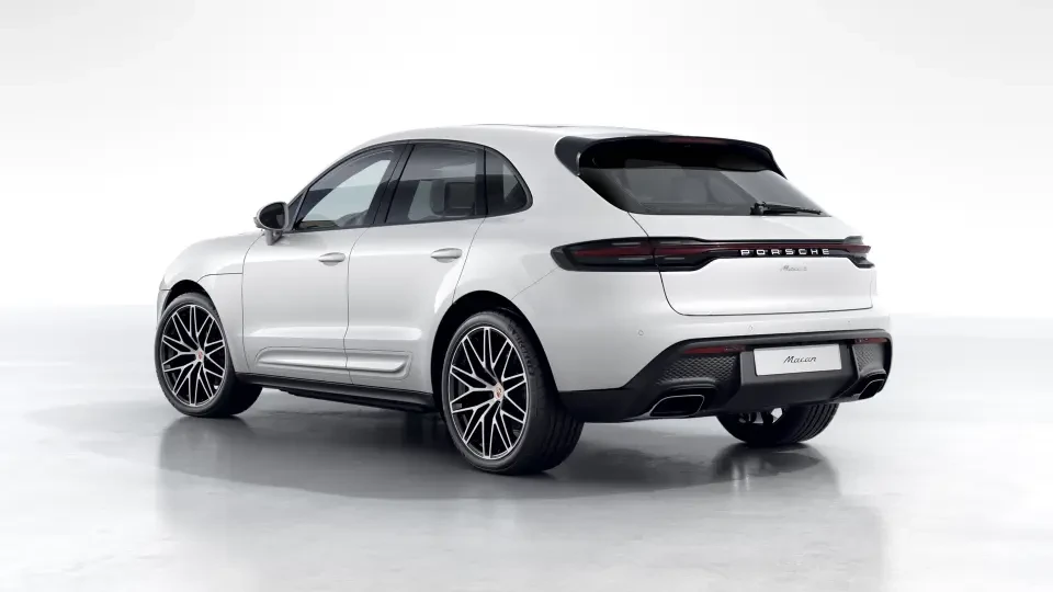 2026 Porsche Macan - Image 23 of 31