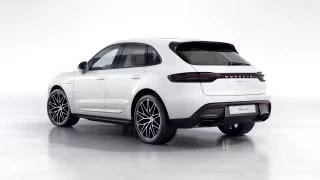 2026 Porsche Macan - Image 17 of 30