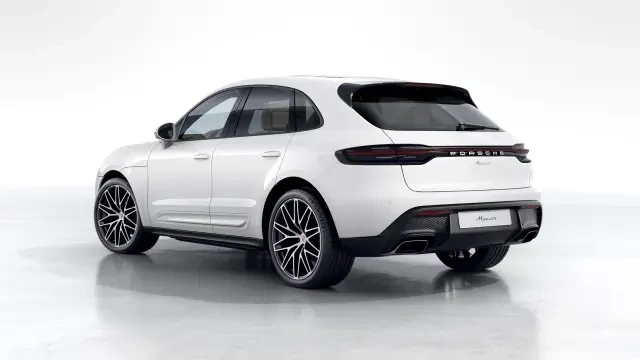 2026 Porsche Macan - Image 22 of 30