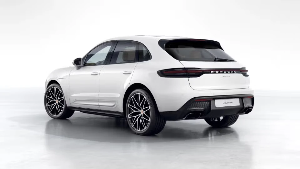 2026 Porsche Macan - Image 19 of 30