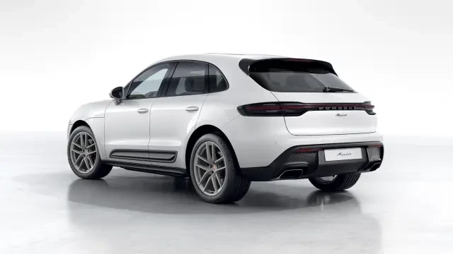 2026 Porsche Macan - Image 22 of 30