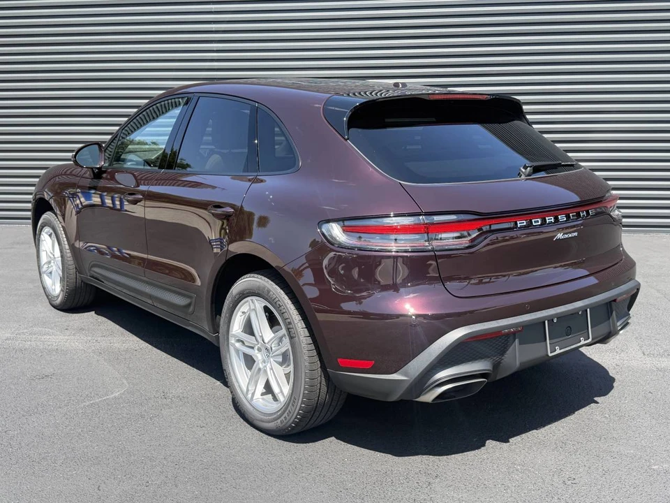 2026 Porsche Macan Electric - Image 3 of 5