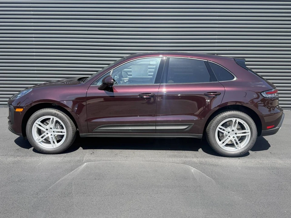 2026 Porsche Macan Electric - Image 2 of 5