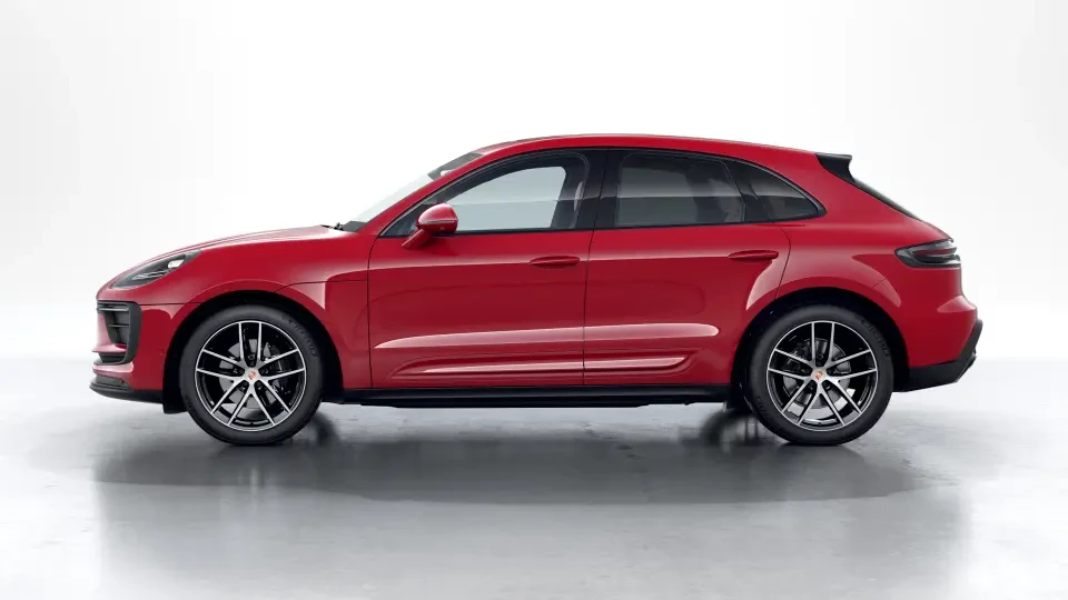 2026 Porsche Macan - Image 15 of 31
