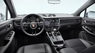 2026 Porsche Macan - Image 29 of 31