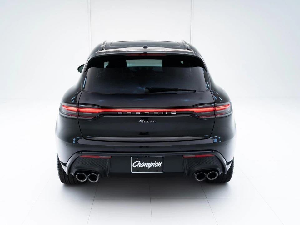 2026 Porsche Macan Electric - Image 10 of 30