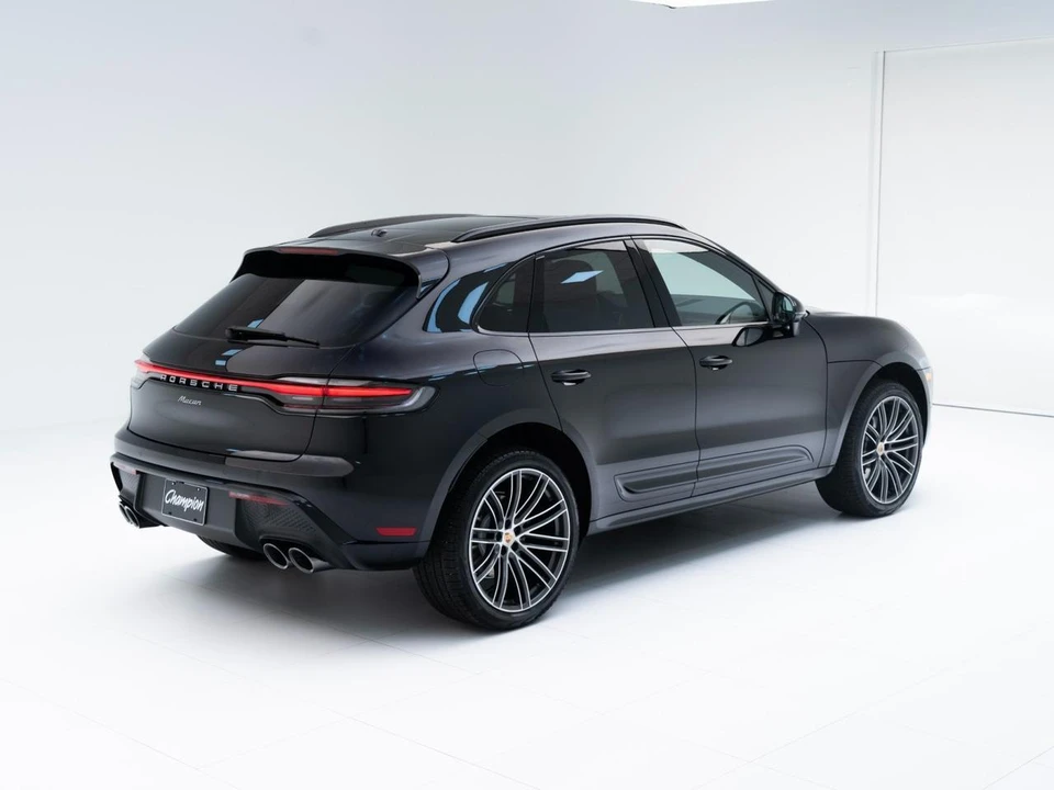 2026 Porsche Macan Electric - Image 9 of 30