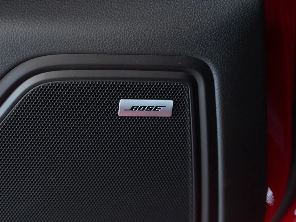 2026 Porsche Macan Electric - Image 18 of 28