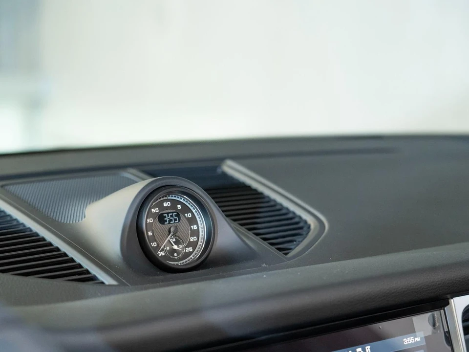 2026 Porsche Macan Electric - Image 20 of 28