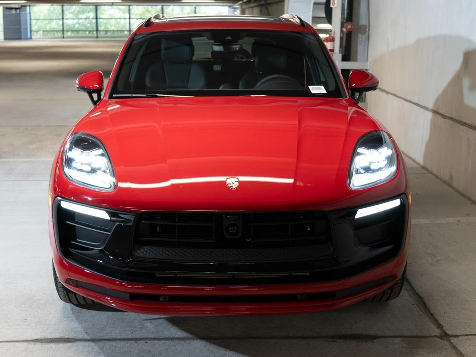 2026 Porsche Macan Electric - Image 6 of 28