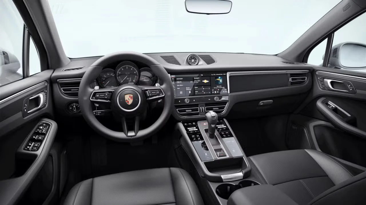 2026 Porsche Macan - Image 28 of 30
