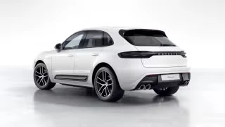 2026 Porsche Macan - Image 17 of 30