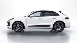 2026 Porsche Macan - Image 9 of 30
