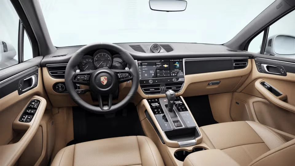 2026 Porsche Macan - Image 27 of 30