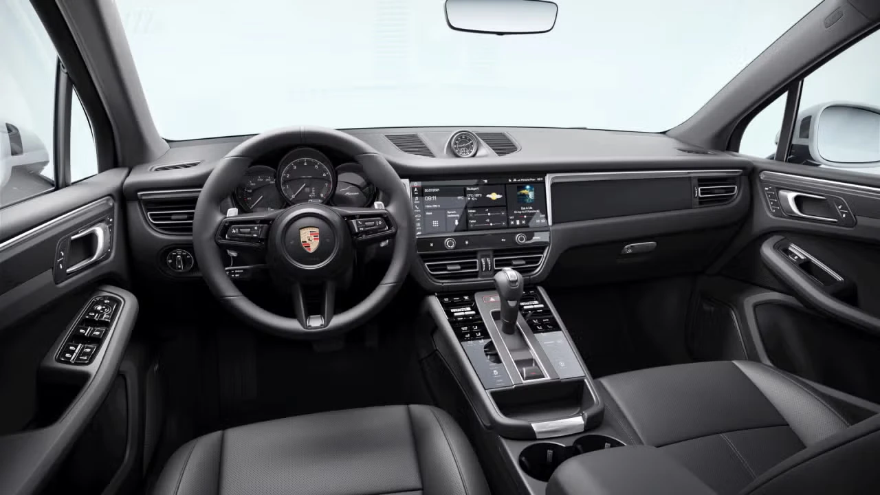 2026 Porsche Macan - Image 28 of 30