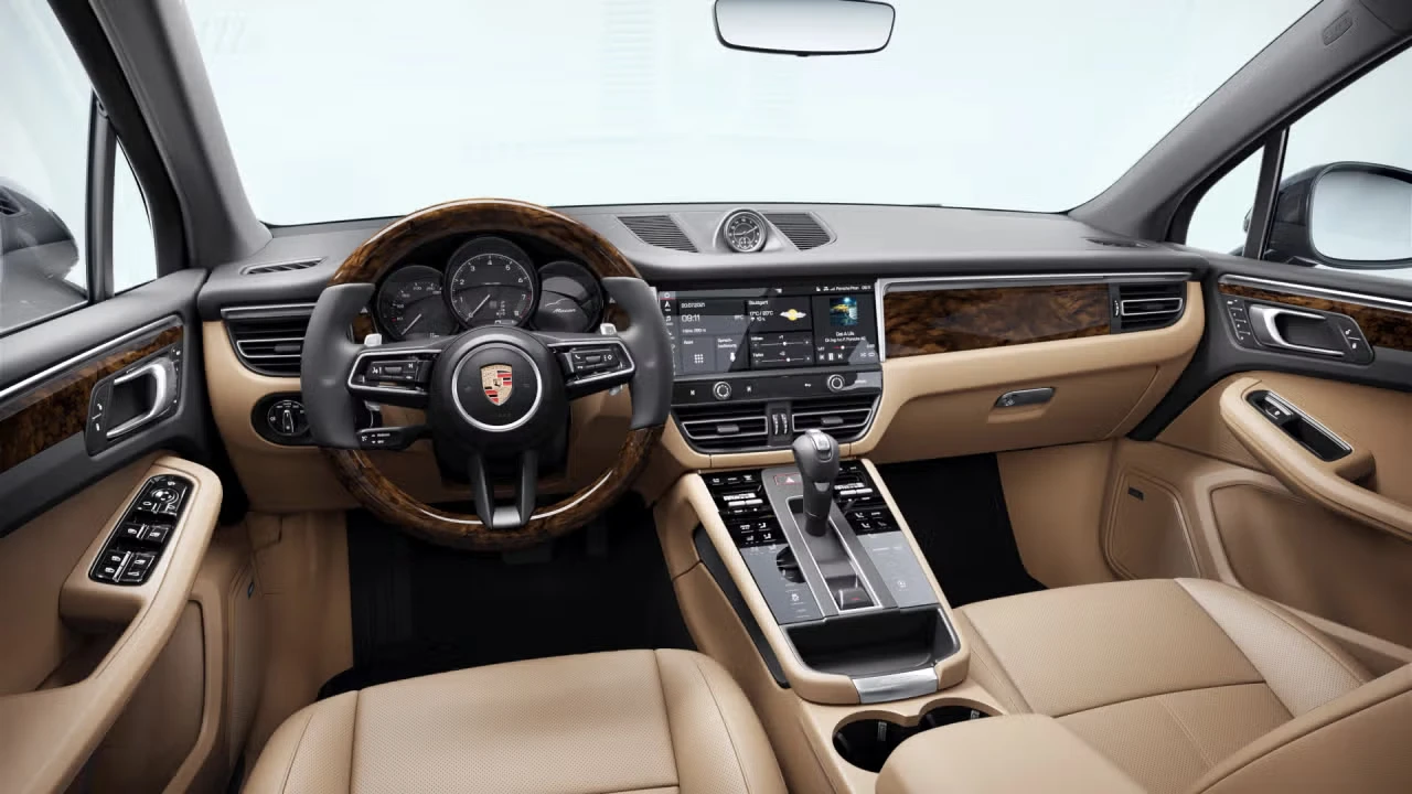 2026 Porsche Macan - Image 28 of 30