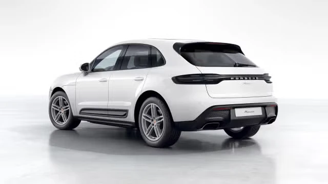 2026 Porsche Macan - Image 18 of 30