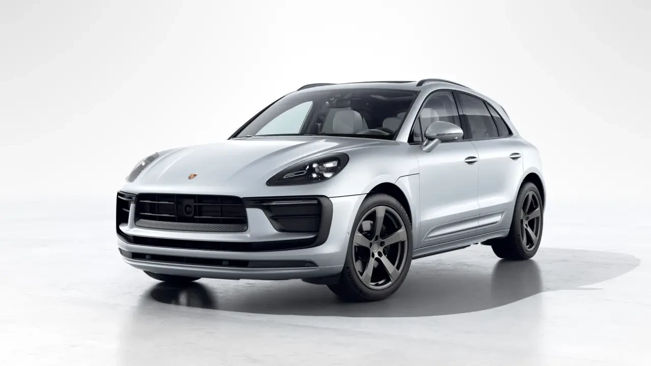 2026 Porsche Macan - Image 8 of 30
