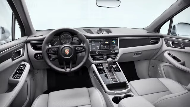 2026 Porsche Macan - Image 26 of 30