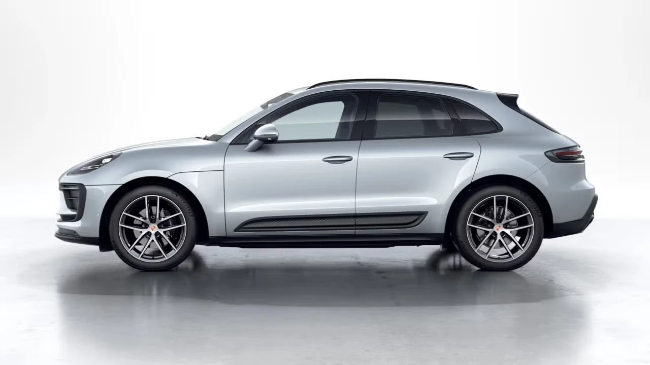 2026 Porsche Macan - Image 12 of 30