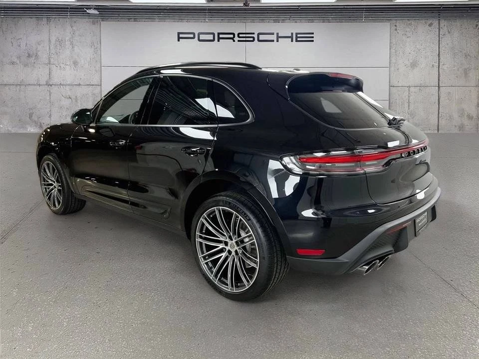 2026 Porsche Macan - Image 3 of 4