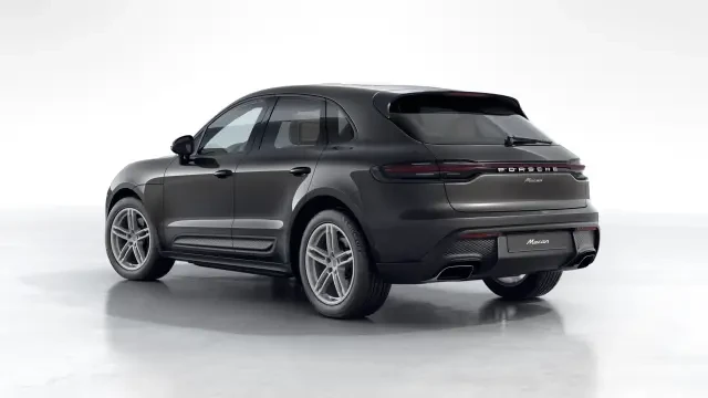 2026 Porsche Macan - Image 22 of 31